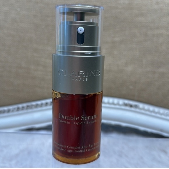 Clarins |
Double Serum Complete Age-Defying
Concentrate - Picture 3 of 13